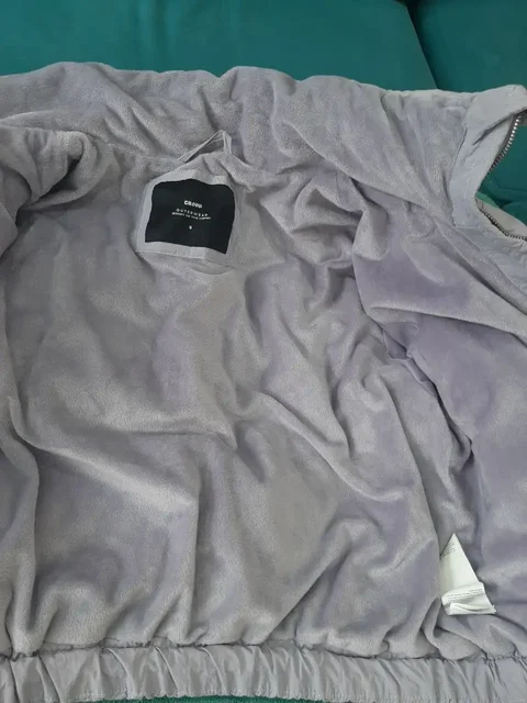 Продам женскую куртку 44р в хорошем состоянии - Милитари / Армейская одежда в Братск