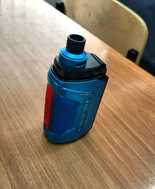 Продажа игровых приставок Хиро 5 и Иксрос 3 - Телефоны в Братск