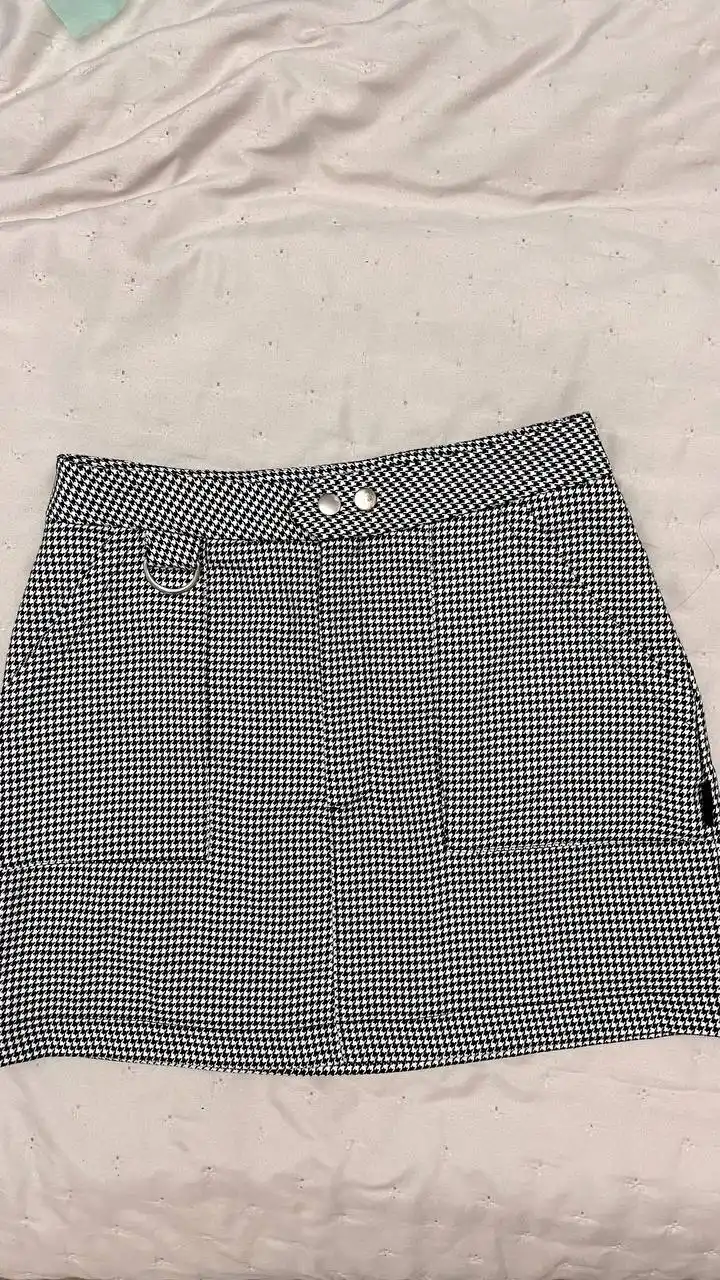 Отдам платья и юбки размер 42