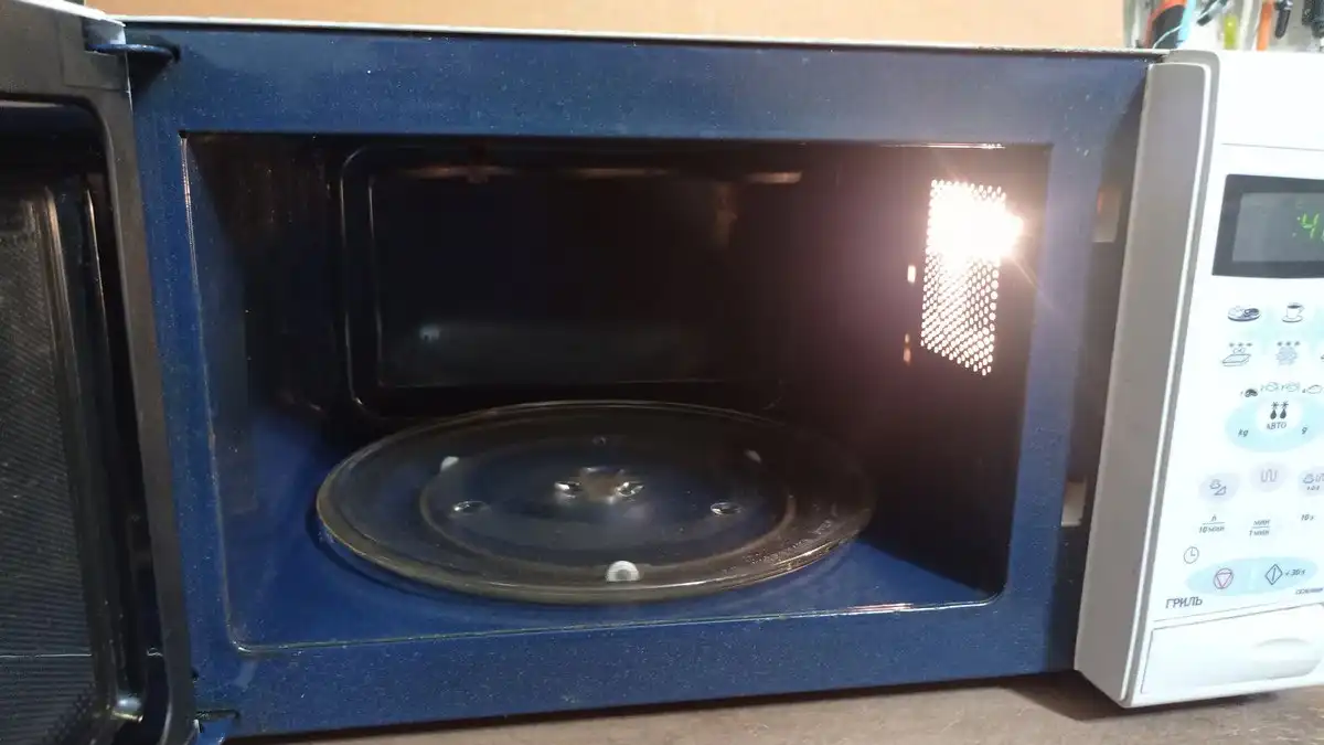 Продам СВЧ Samsung 20л