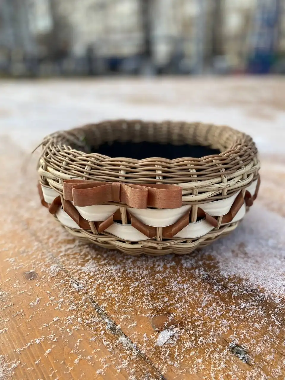 Кашпо из искусственного ротанга на заказ - Барахолка в Тюмень