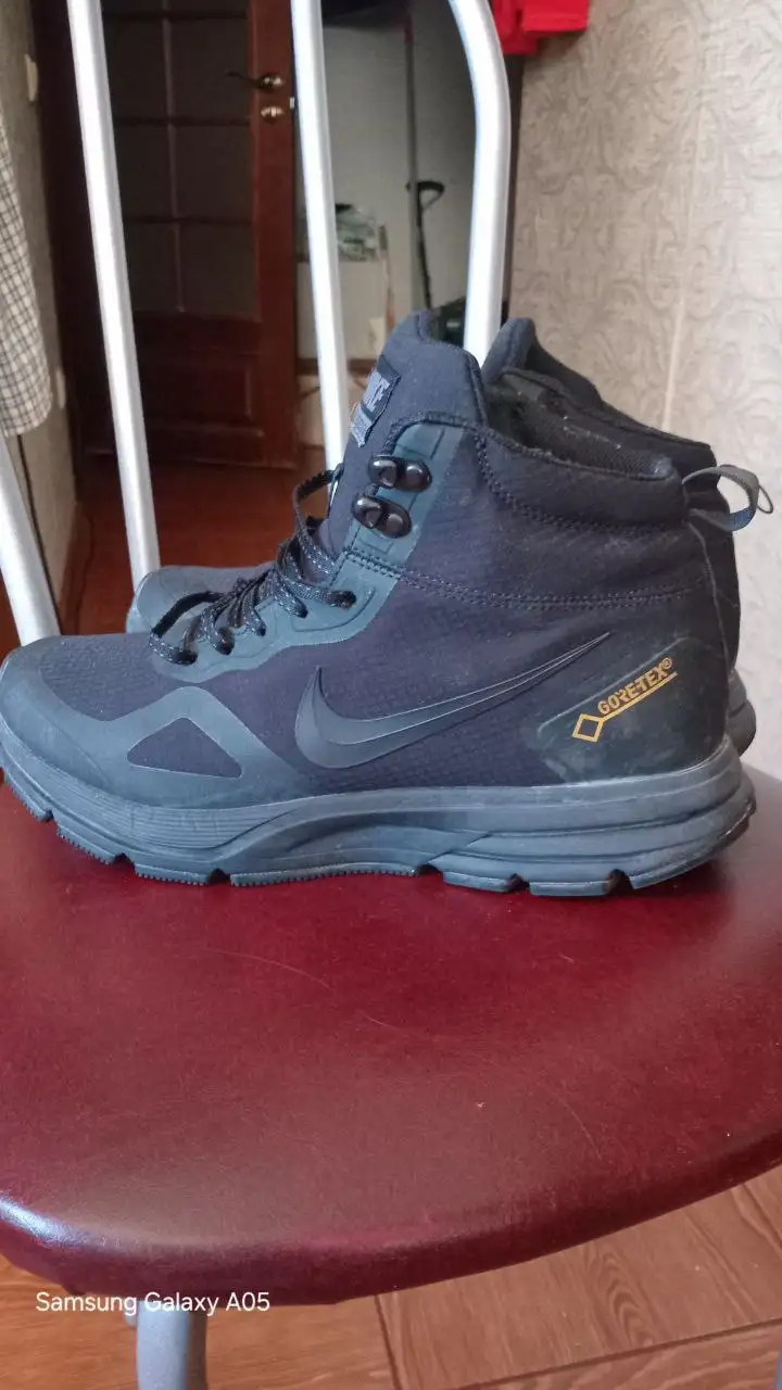 Пуховик мужской и зимние кроссовки Nike - Одежда в Тюмень