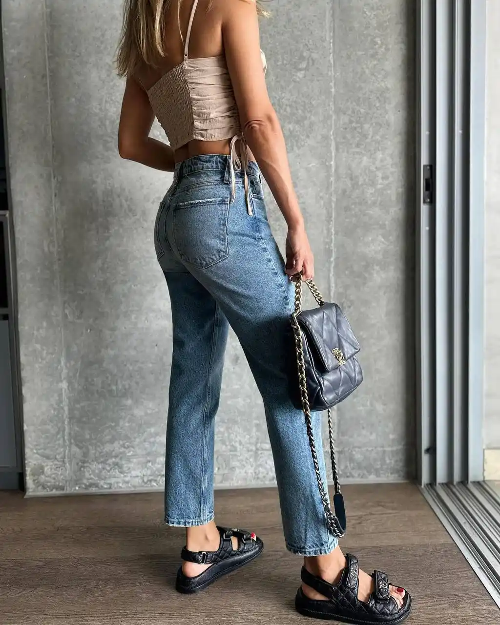 Продам новые джинсы и свитер