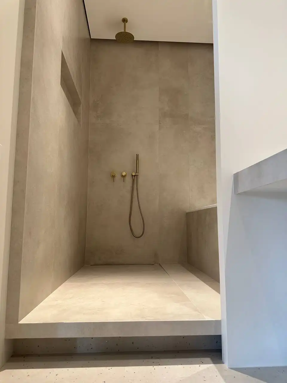 Профессиональная укладка плитки и комплексный ремонт ванных комнат - Ремонтные работы (Услуги) в Ульяновск