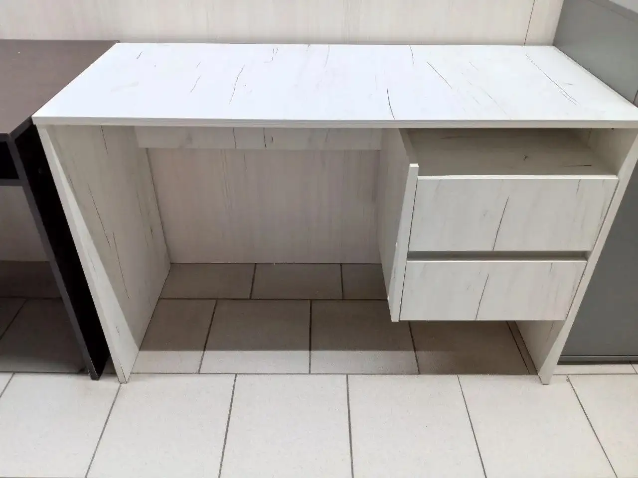 Стол по сниженной цене - Мебель (Барахолка) в Ульяновск