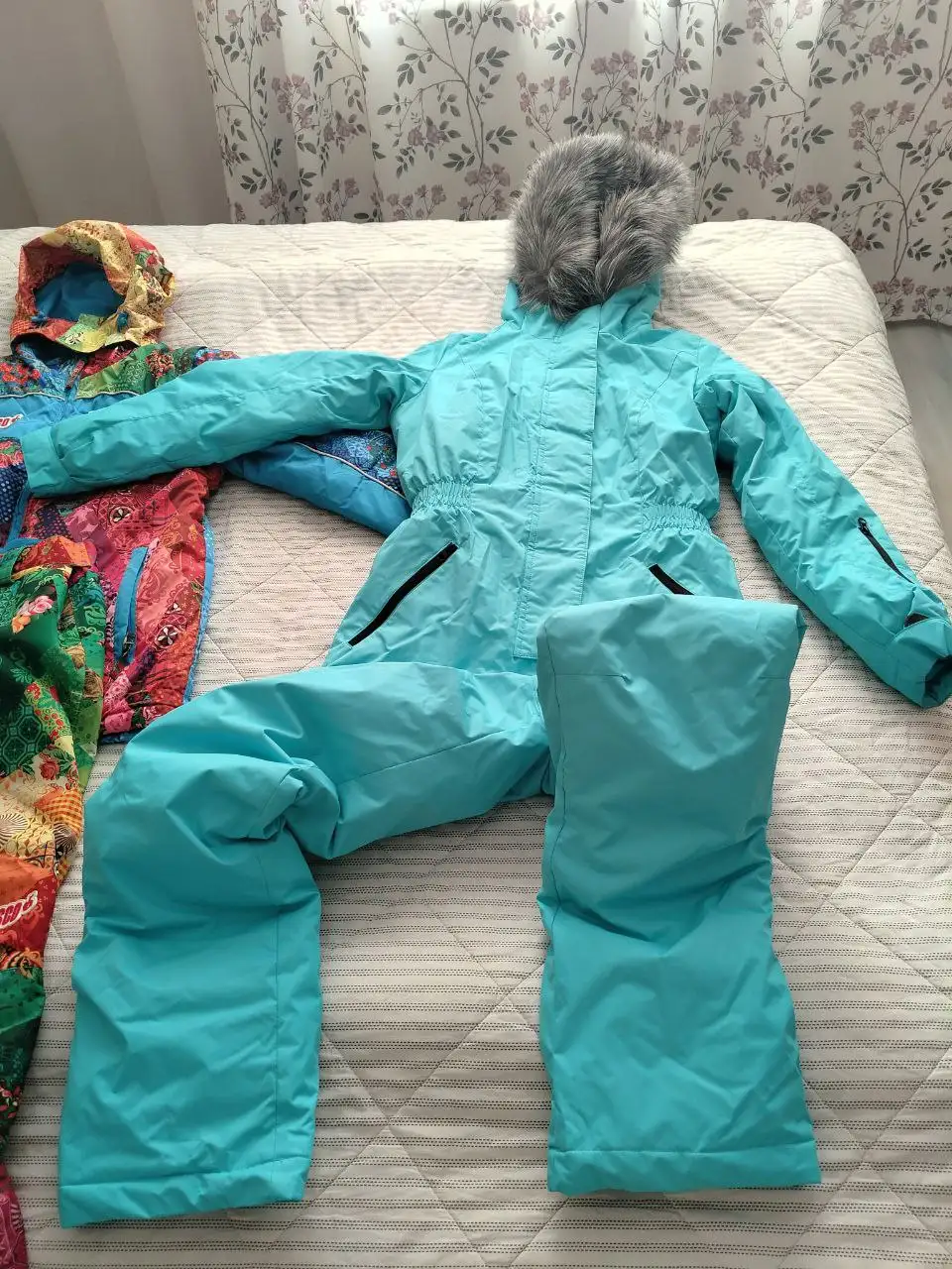 Продам комбинезон 164, брюки и куртку горнолыжные - Спортивная одежда (Одежда) в Ульяновск