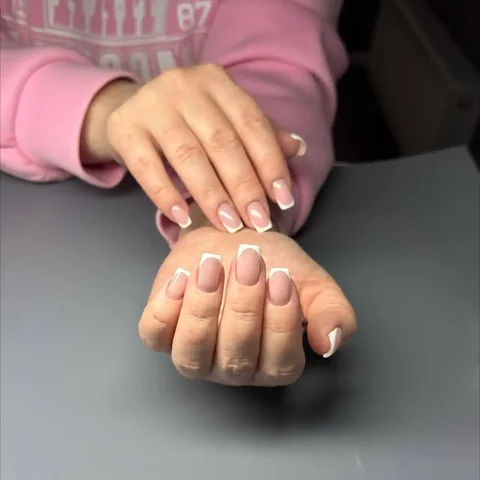 Маникюр с укреплением гелем и комбинированный маникюр - частное объявление в Краснодар