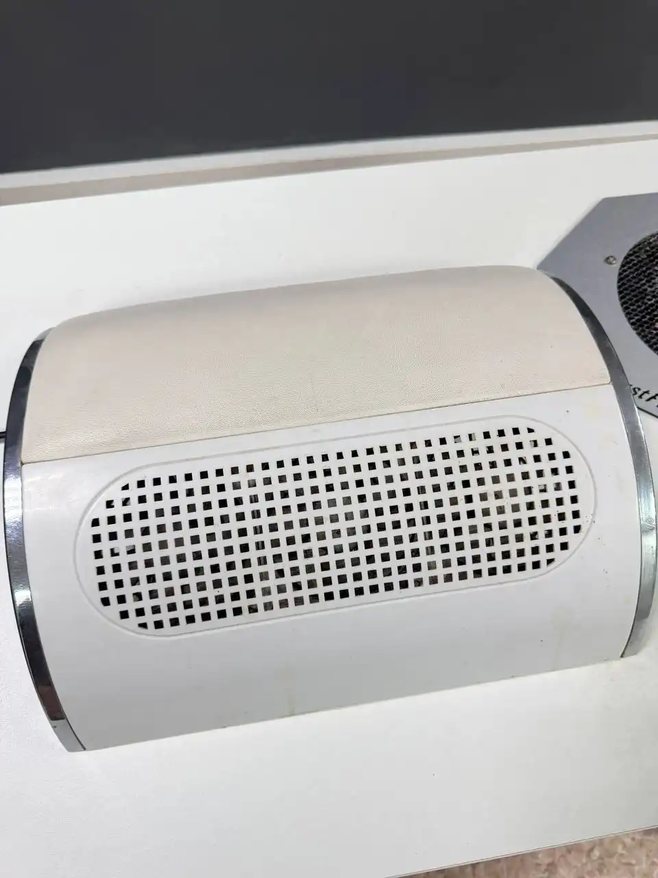 Продажа маникюрного стола с вытяжкой - Косметологическое оборудование (Готовый бизнес и оборудование) в Краснодар