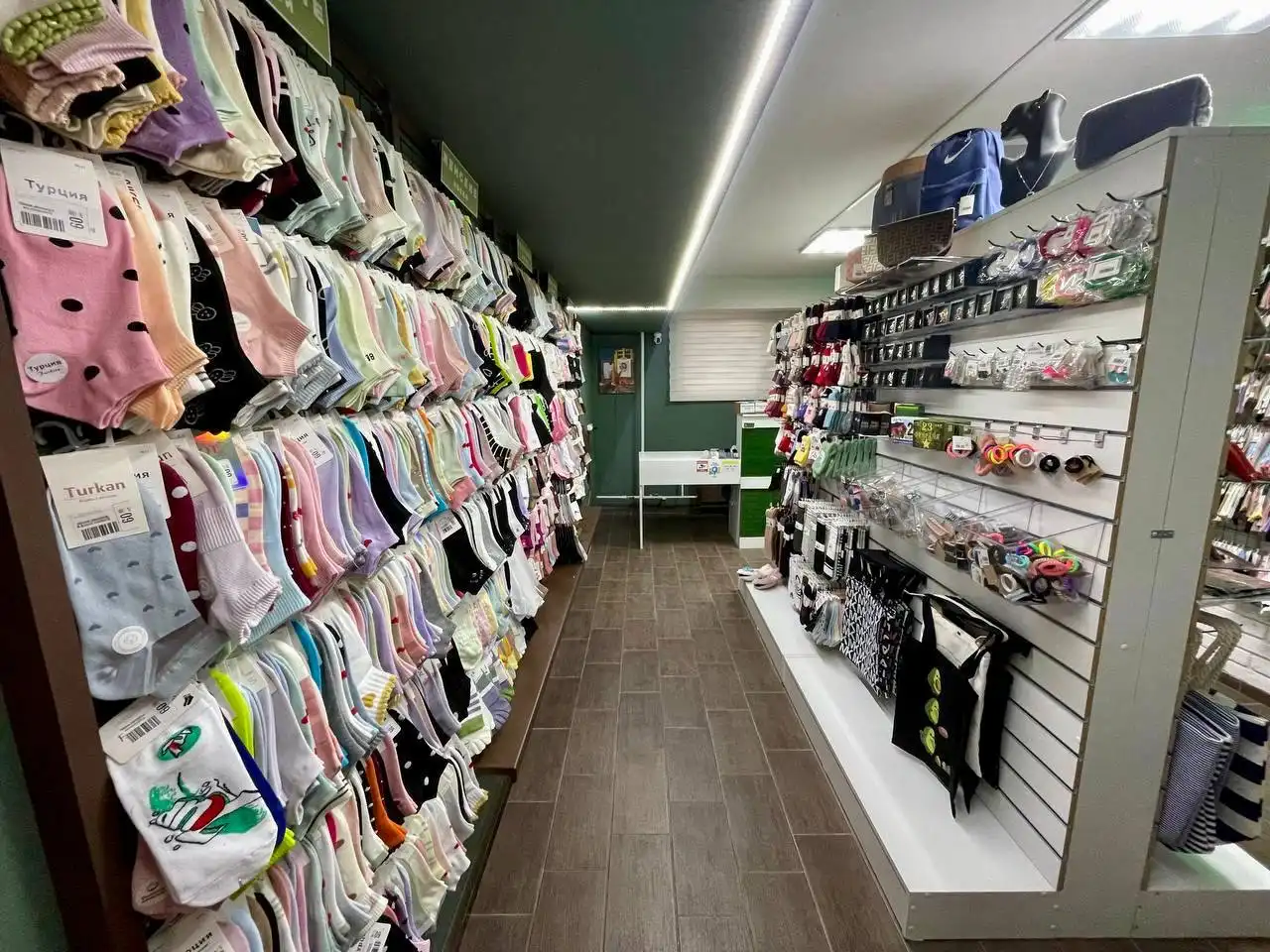 Продажа готового бизнеса - магазин носков - Магазин розничной торговли (Готовый бизнес и оборудование) в Краснодар