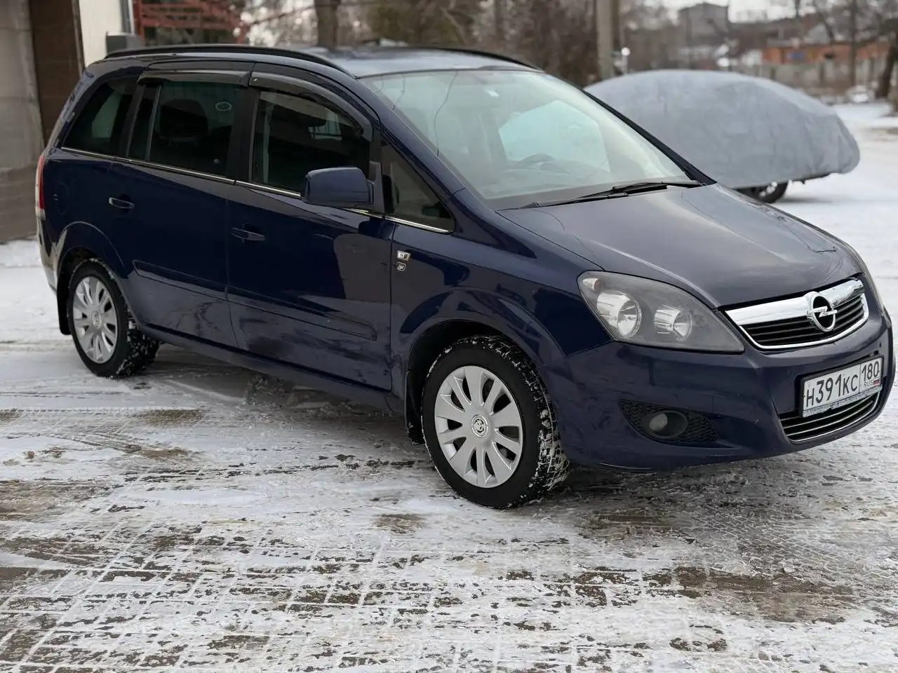 Opel Zafira B 2010 года в хорошем состоянии - Легковые автомобили (Авто) в Мариуполь