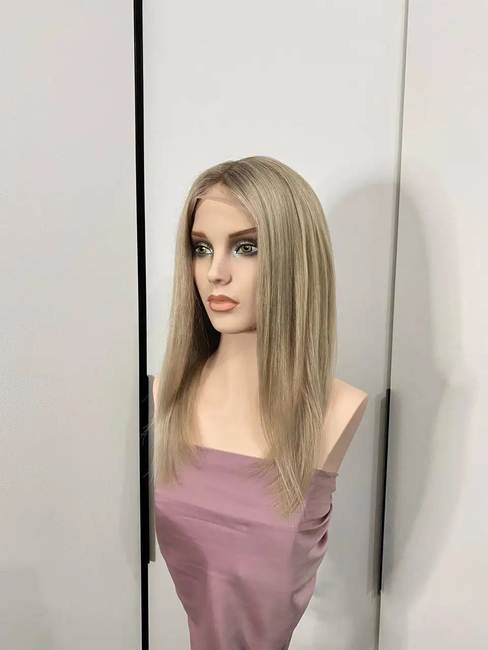 Система замещения волос из натуральных волос - Парики и накладные волосы (Красота и здоровье) в Краснодар