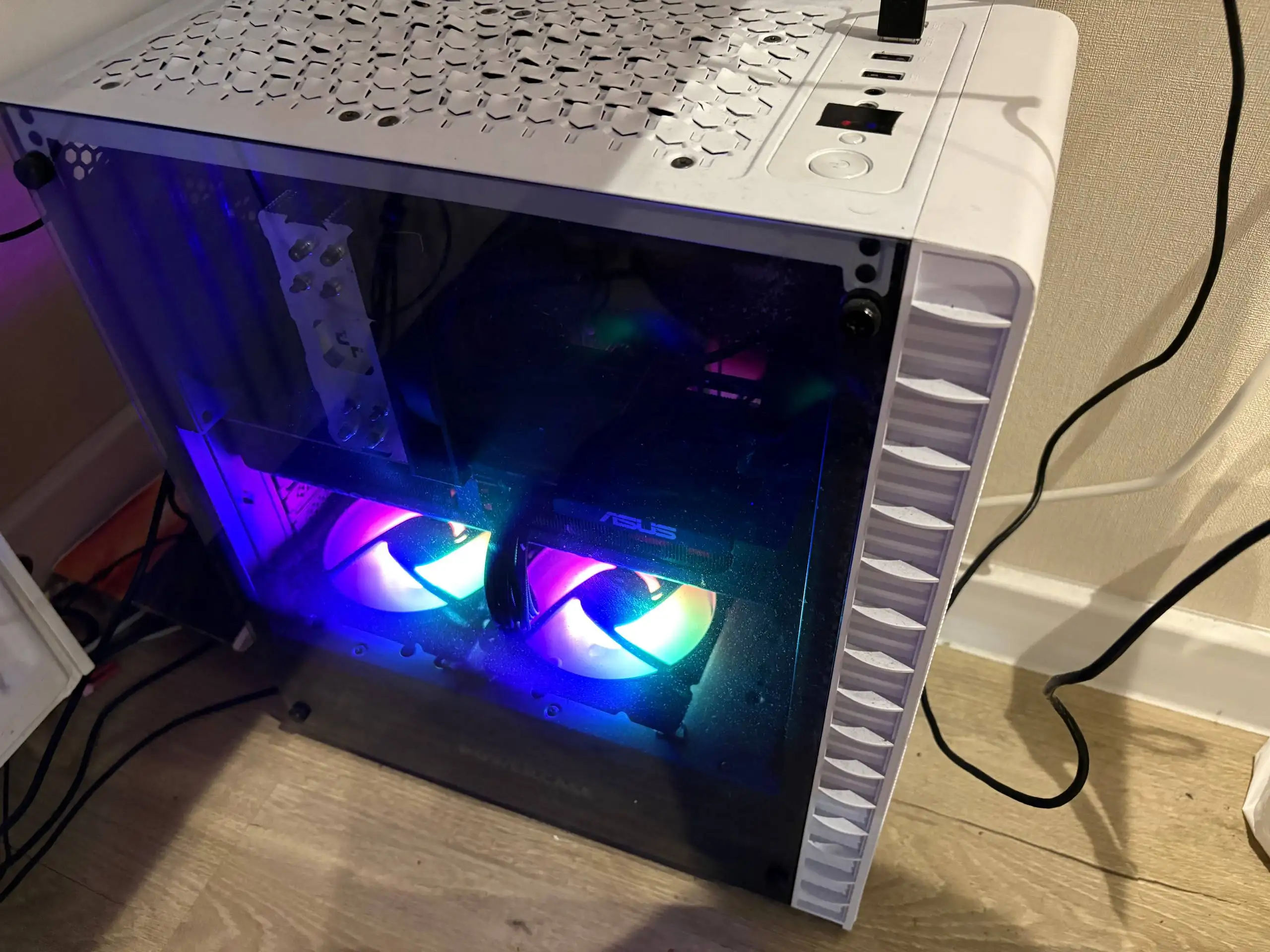 Продажа игрового ПК с RTX 5070 и Ryzen 5 7400F - Компьютеры (Электроника) в Краснодар