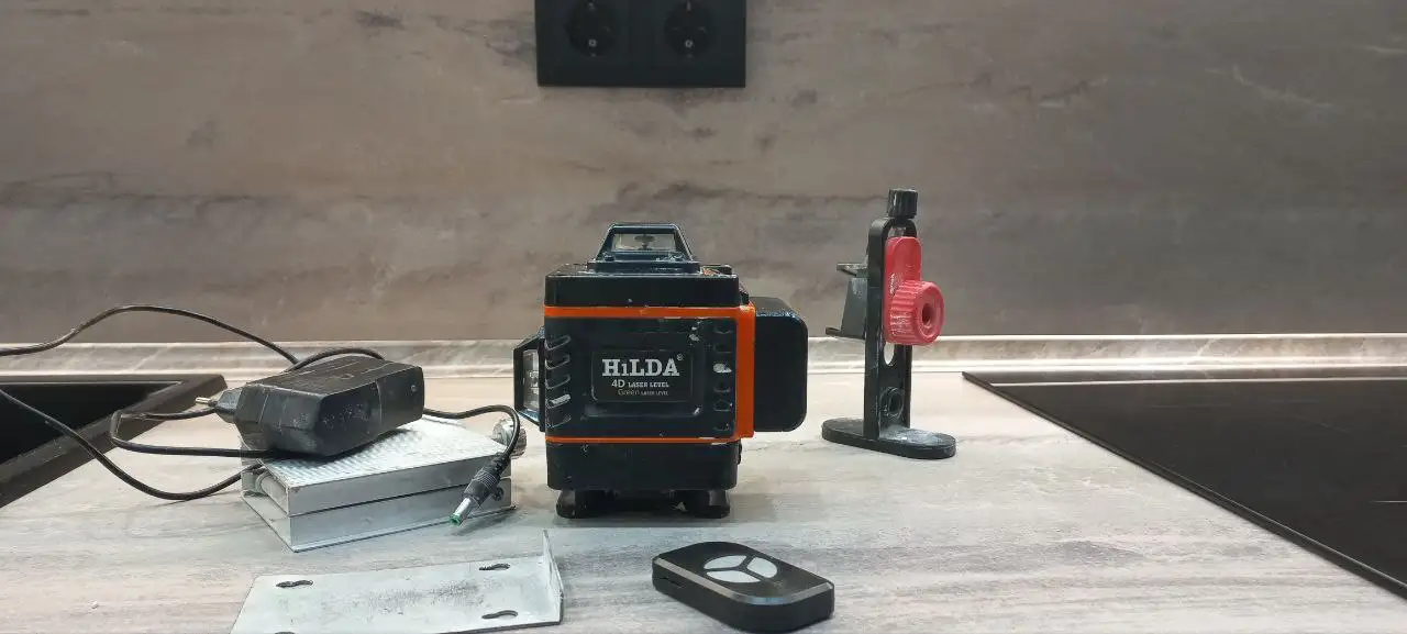 Продам лазерный уровень HILDA 4.D - Инструменты (Барахолка) в Краснодар