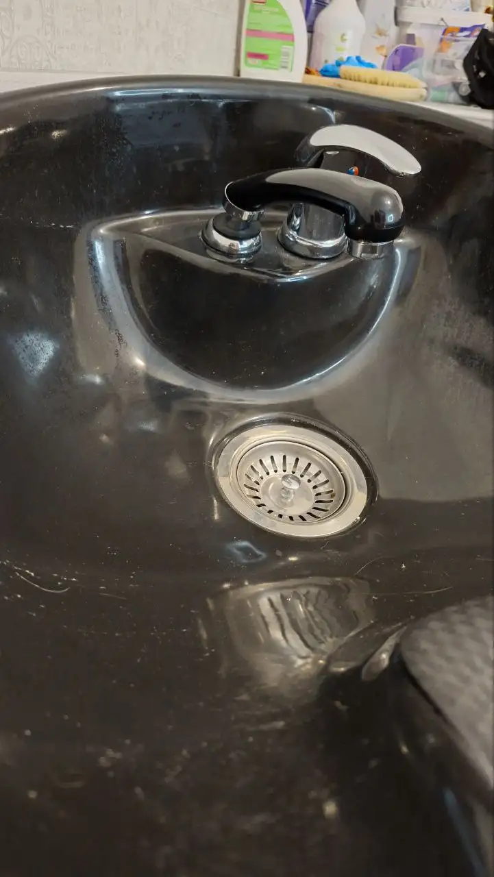 Парикмахерское кресло-мойка для волос - Парикмахерское оборудование (Барахолка) в Краснодар