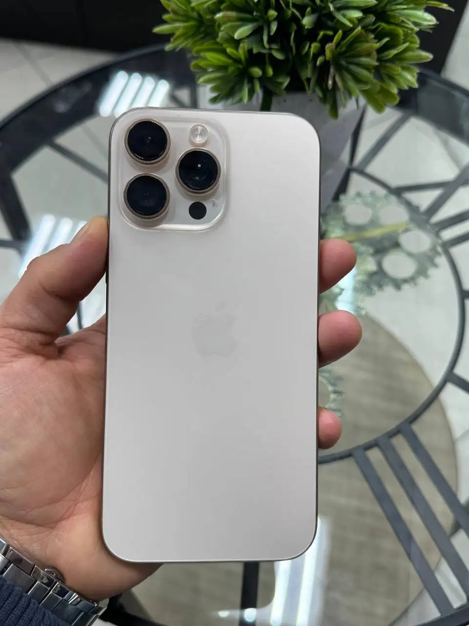 IPHONE 16 Pro Max в идеальном состоянии - Смартфоны (Электроника) в Краснодар