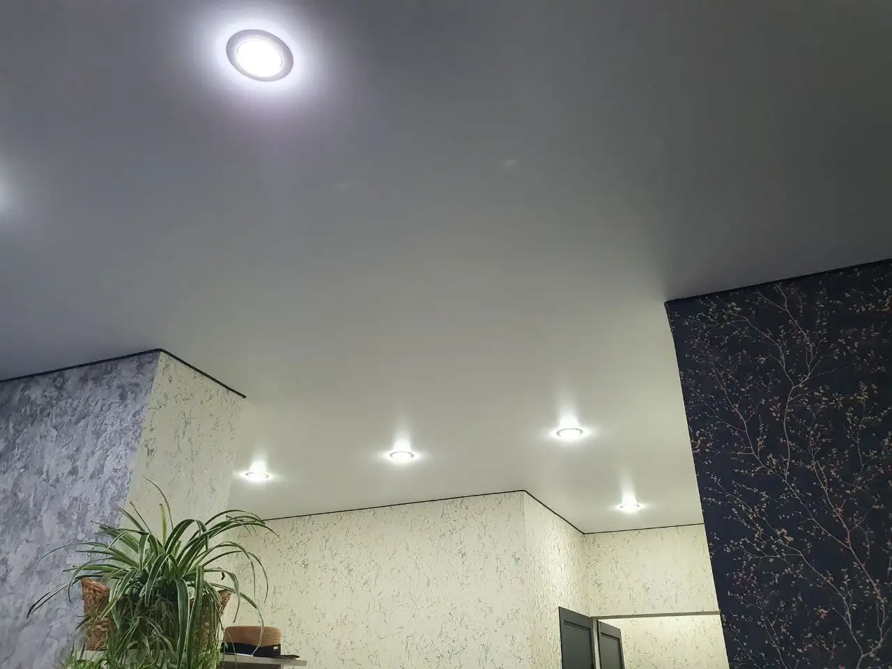 Рекомендация мастера по потолкам в Краснодаре - Ремонт и отделка (Услуги) в Краснодар