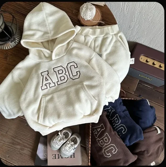 Новый тёплый костюм размер 110 - Свитер в Краснодар