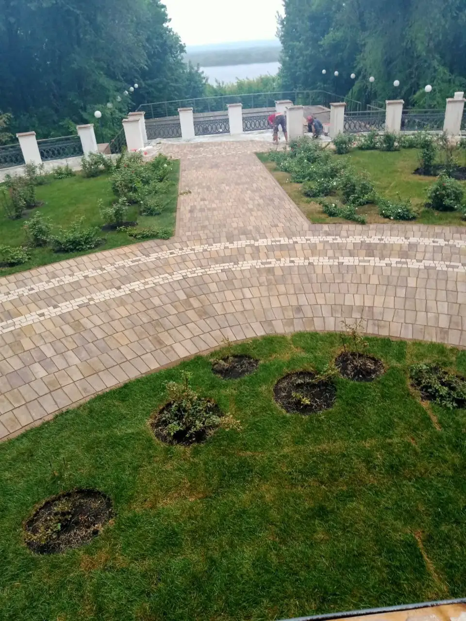 Укладка тротуарной плитки, брусчатки, бордюров и поребриков - Ремонт и строительство (Услуги) в Краснодар