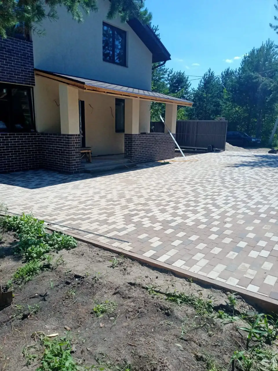 Укладка тротуарной плитки, брусчатки, бордюров и поребриков - Ремонт и строительство (Услуги) в Краснодар