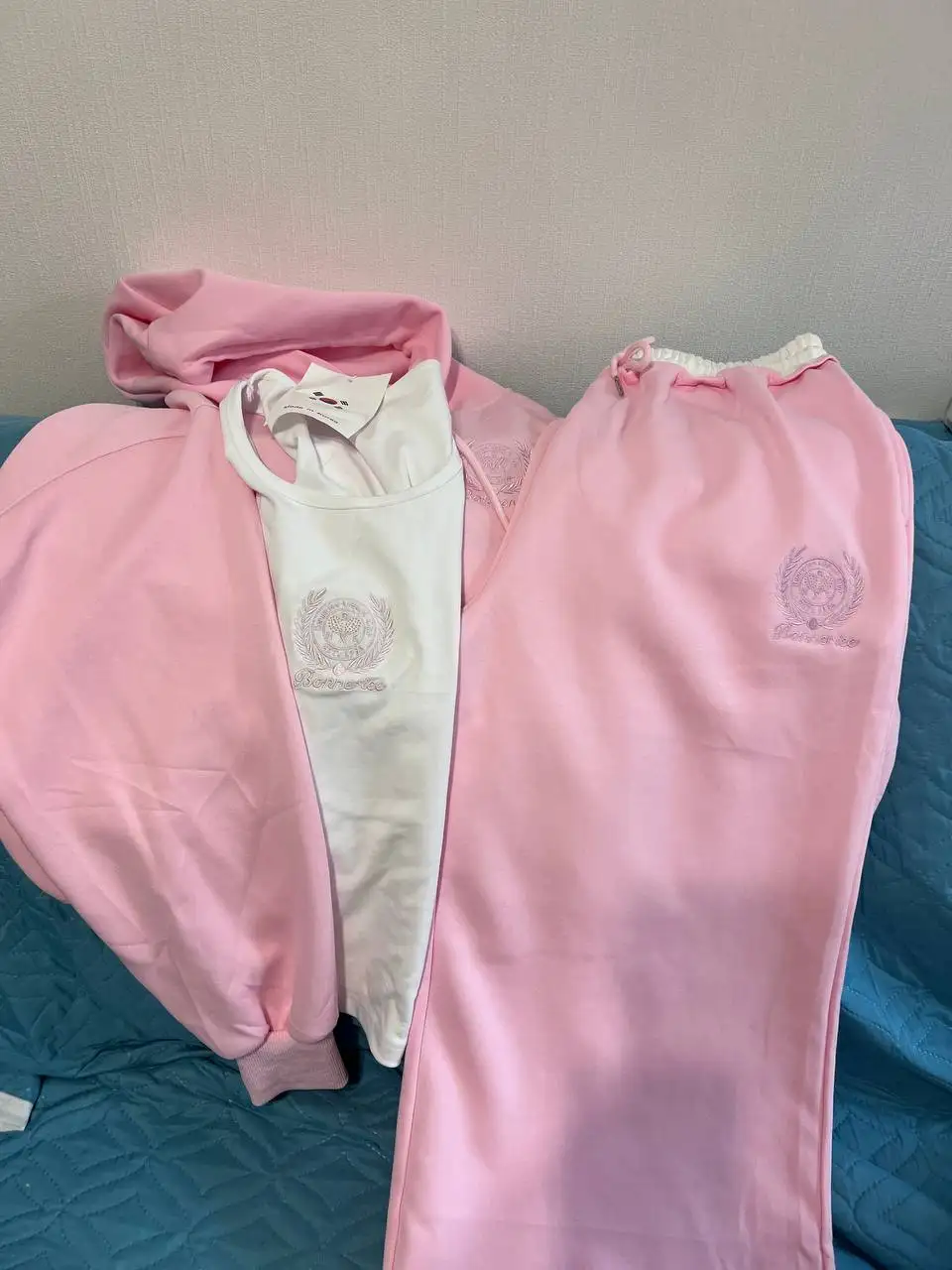 Костюм женский размер 50-52 - Женская одежда (Одежда) в Краснодар