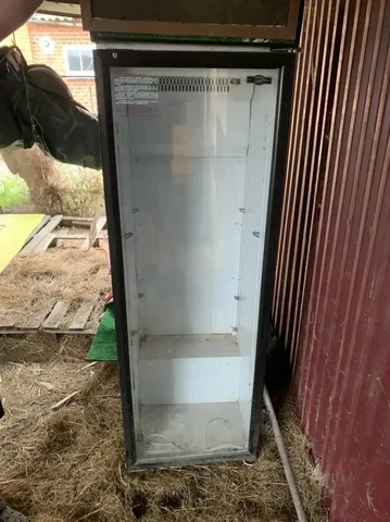 Холодильник б/у в рабочем состоянии - Для дома и дачи в Майкоп