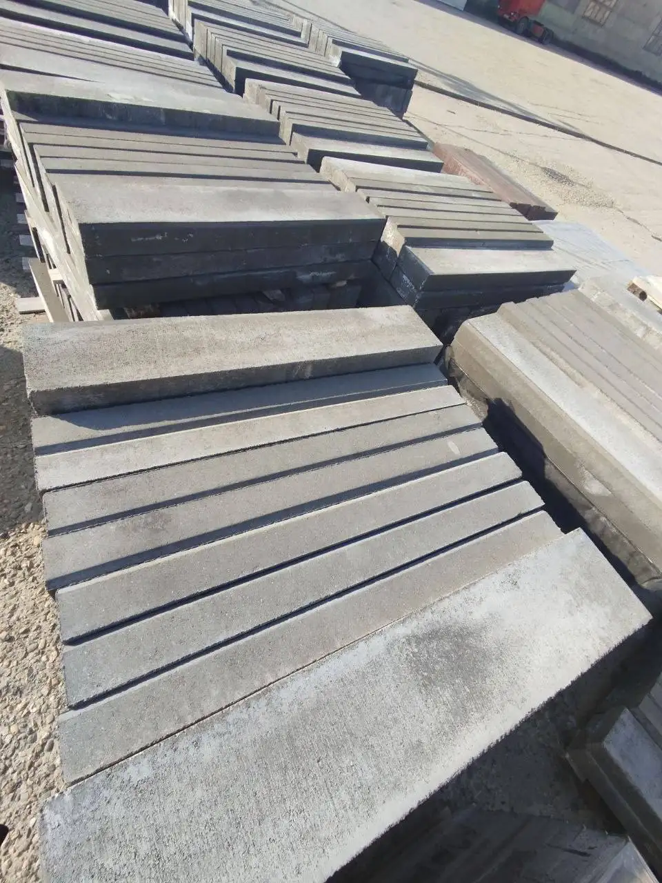 Бордюры 1000х200х80 серый цвет 2 сорт - Барахолка в Краснодар