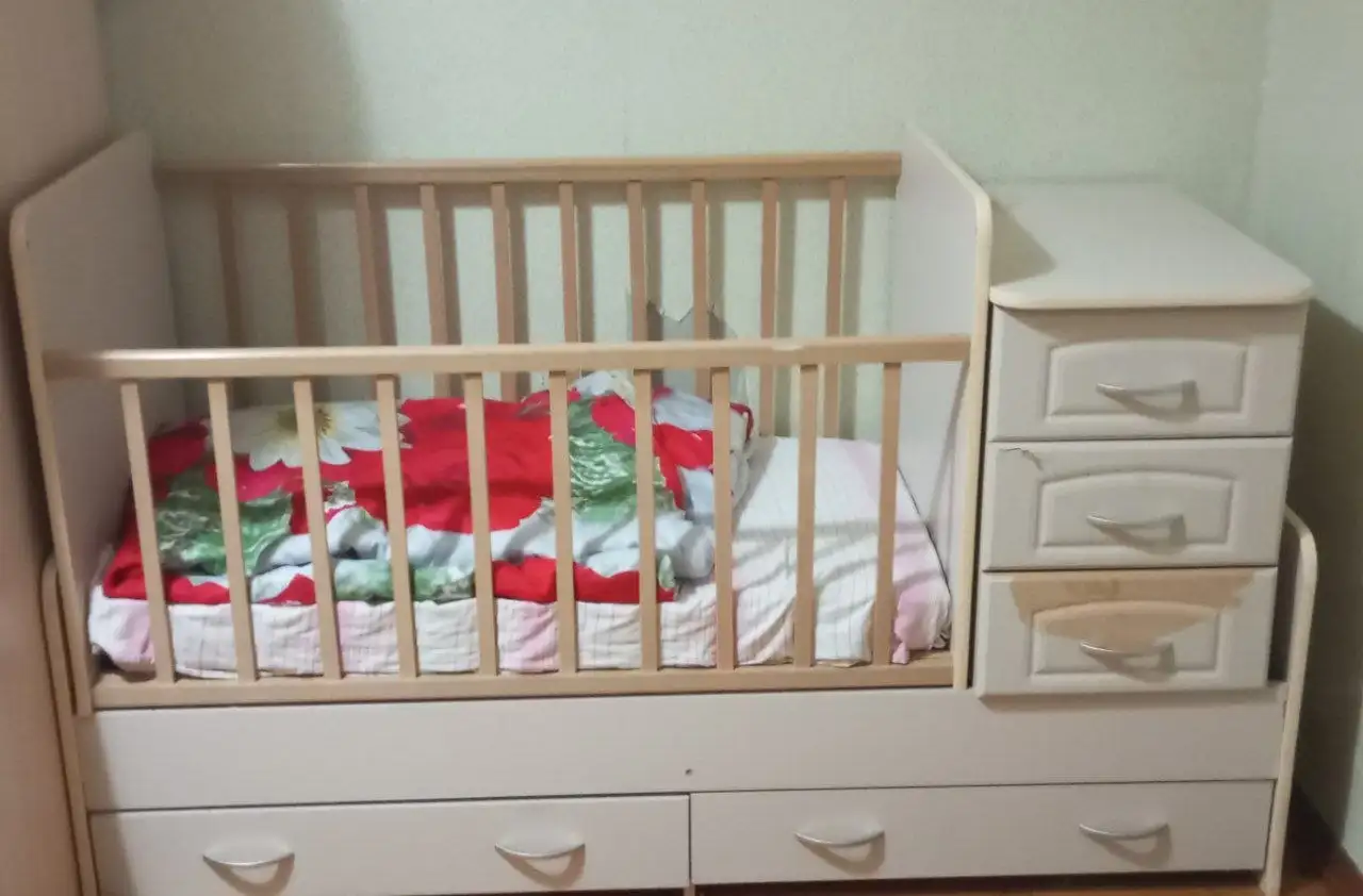 Детская кроватка с матрасом - Детская мебель (Товары для детей) в Краснодар