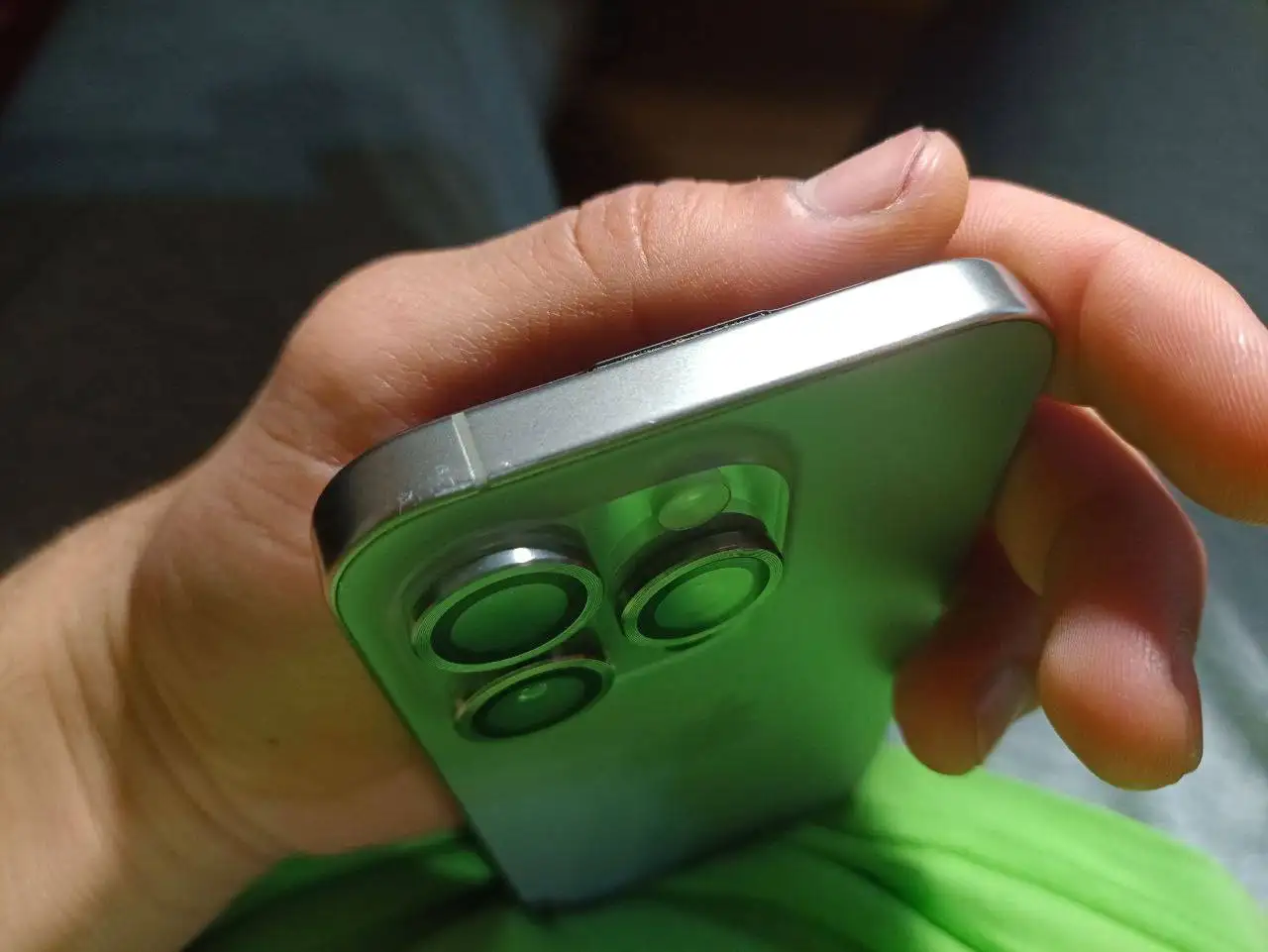 Продам iPhone 15 Pro 128 ГБ - Смартфоны и телефоны (Электроника) в Краснодар