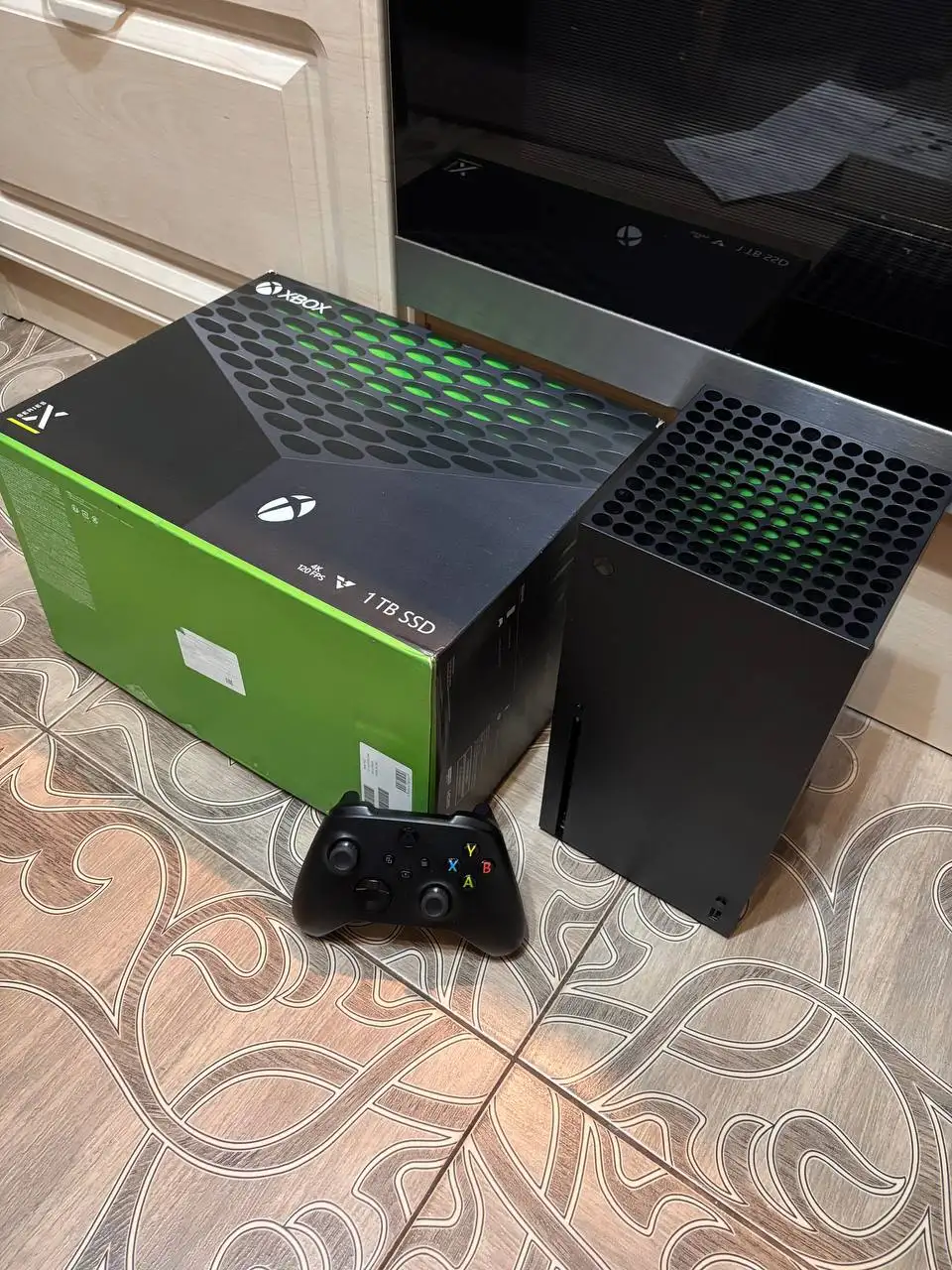 Продам Xbox series x 1TB с дисководом в отличном состоянии - Игровые приставки (Электроника) в Краснодар