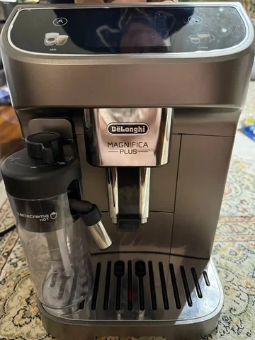 Кофемашина DeLonghi Magnifica Plus - Наушники в Краснодар