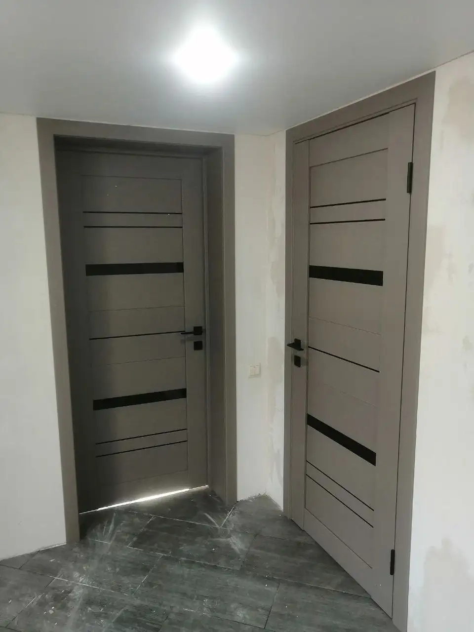 Установка межкомнатных дверей в Краснодаре - Ремонт и строительство (Услуги) в Краснодар