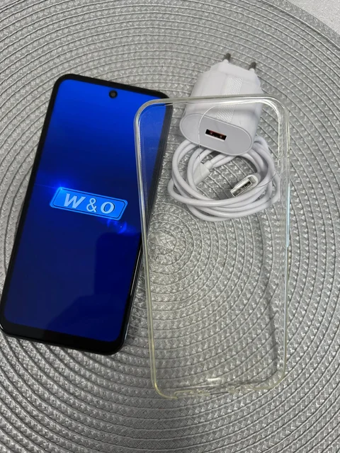 Смартфон в отличном состоянии - Игровые аксессуары в Краснодар