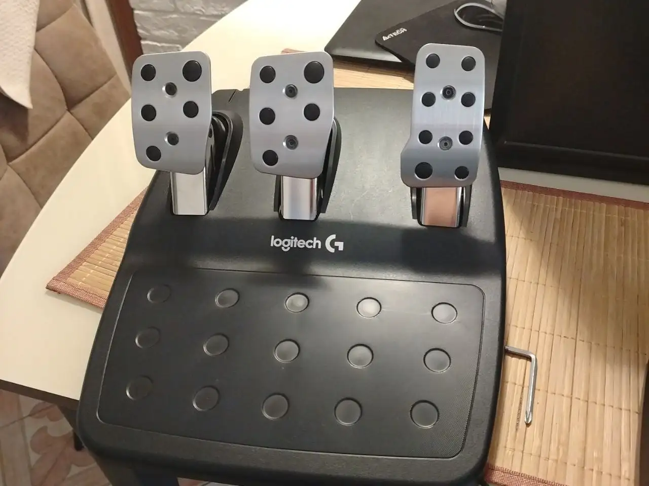 Продам Logitech G29 - Геймерское оборудование (Электроника) в Краснодар