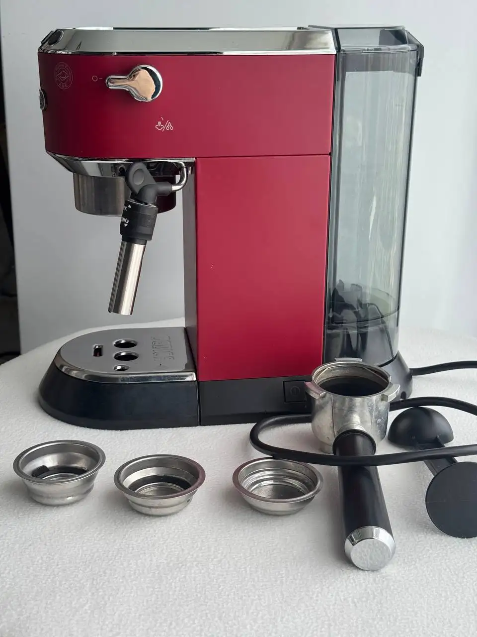 Продаю рожковую кофемашину Delonghi - Кофемашины (Электроника) в Краснодар