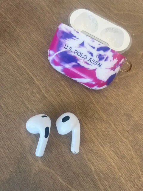 AirPods 3 и проводные наушники в Краснодаре - Персональные компьютеры в Краснодар