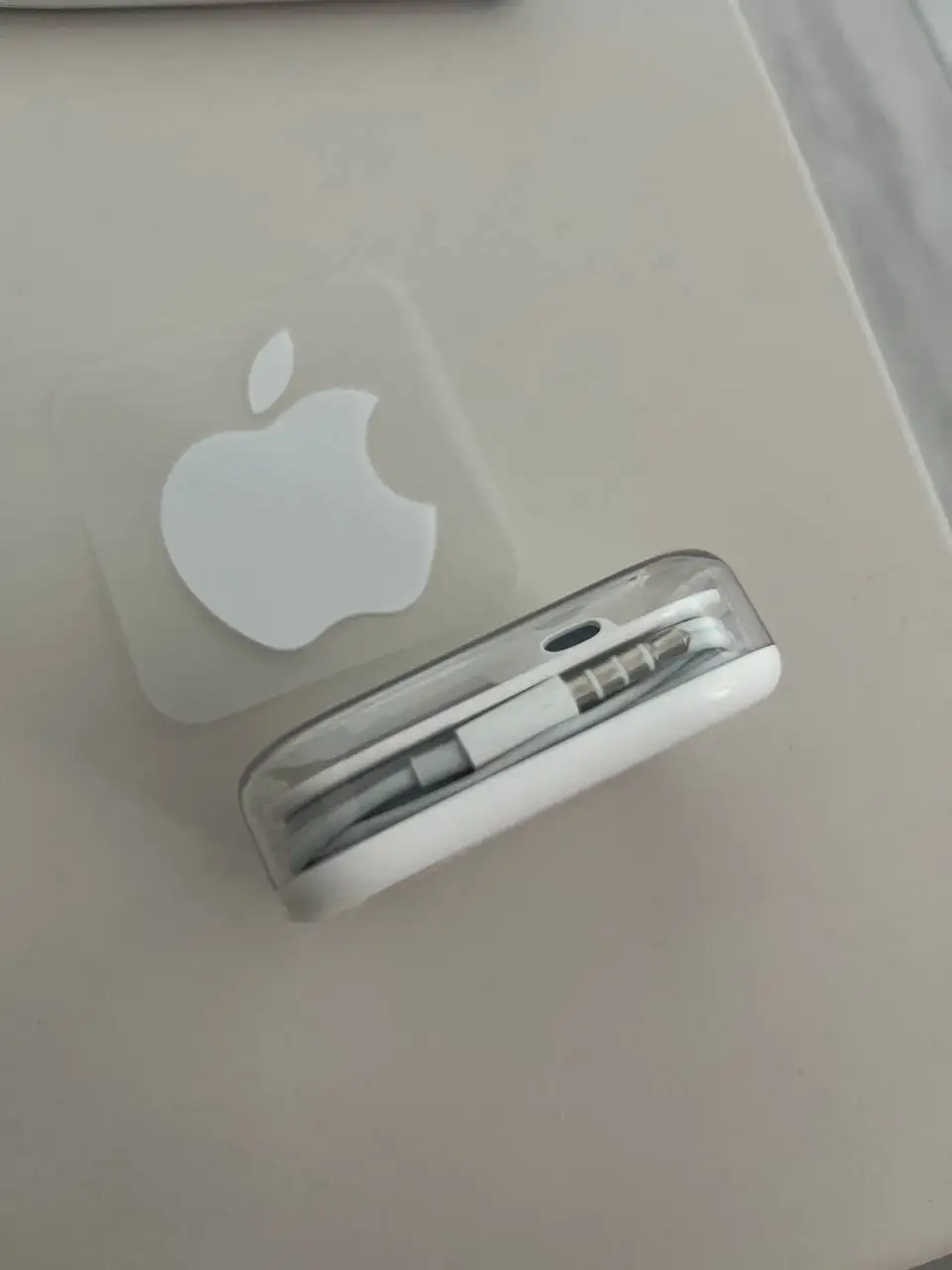 AirPods 3 и проводные наушники в Краснодаре - Наушники (Электроника) в Краснодар