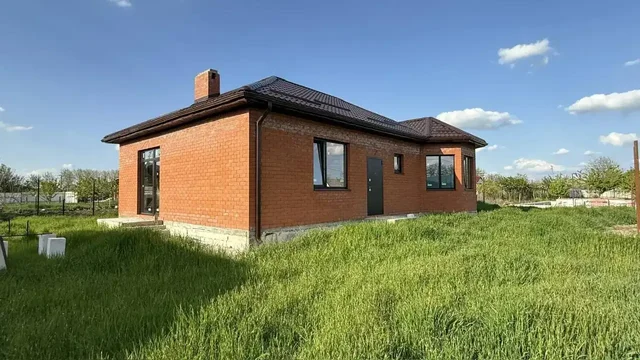Продается дом на участке 6 соток в станице Старомышастовской - Недвижимость в Старомышастовская
