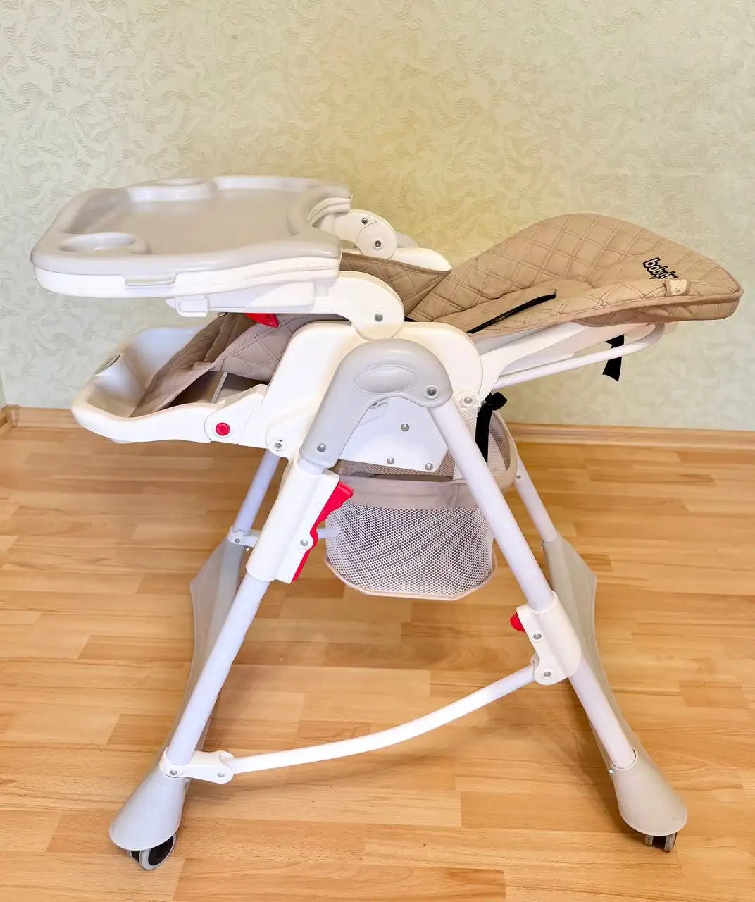 Продам стульчик для кормления Babyton - Мебель для детей (Товары для детей) в Краснодар