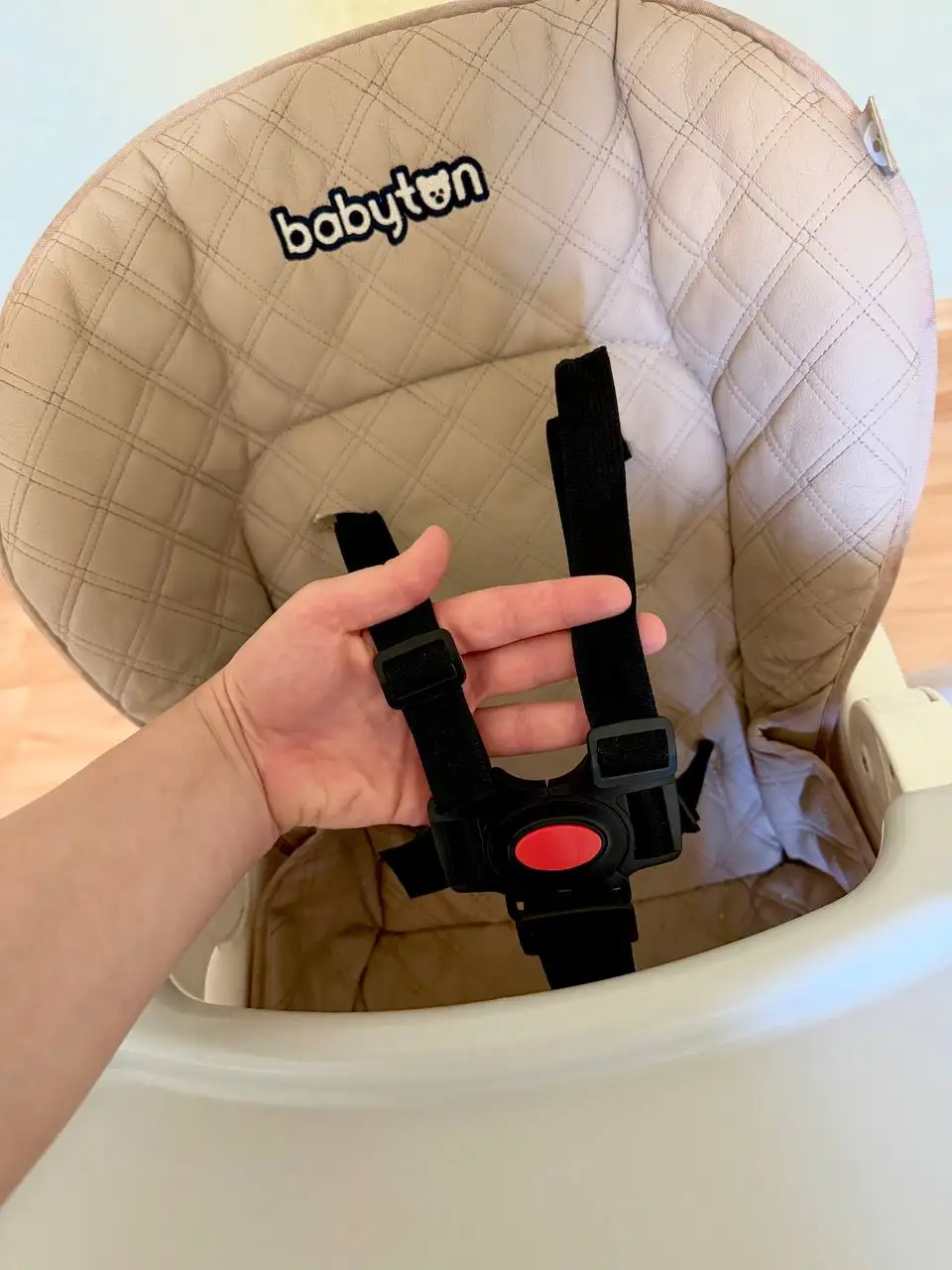 Продам стульчик для кормления Babyton - Мебель для детей (Товары для детей) в Краснодар