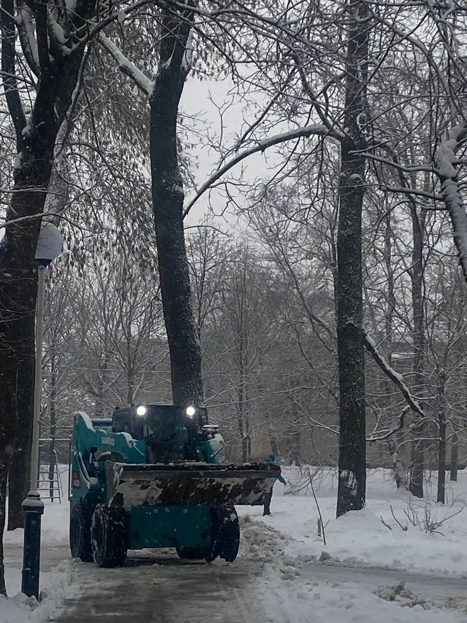 Услуги спецтехники по чистке снега - Спецтехника (Услуги) в Краснодар