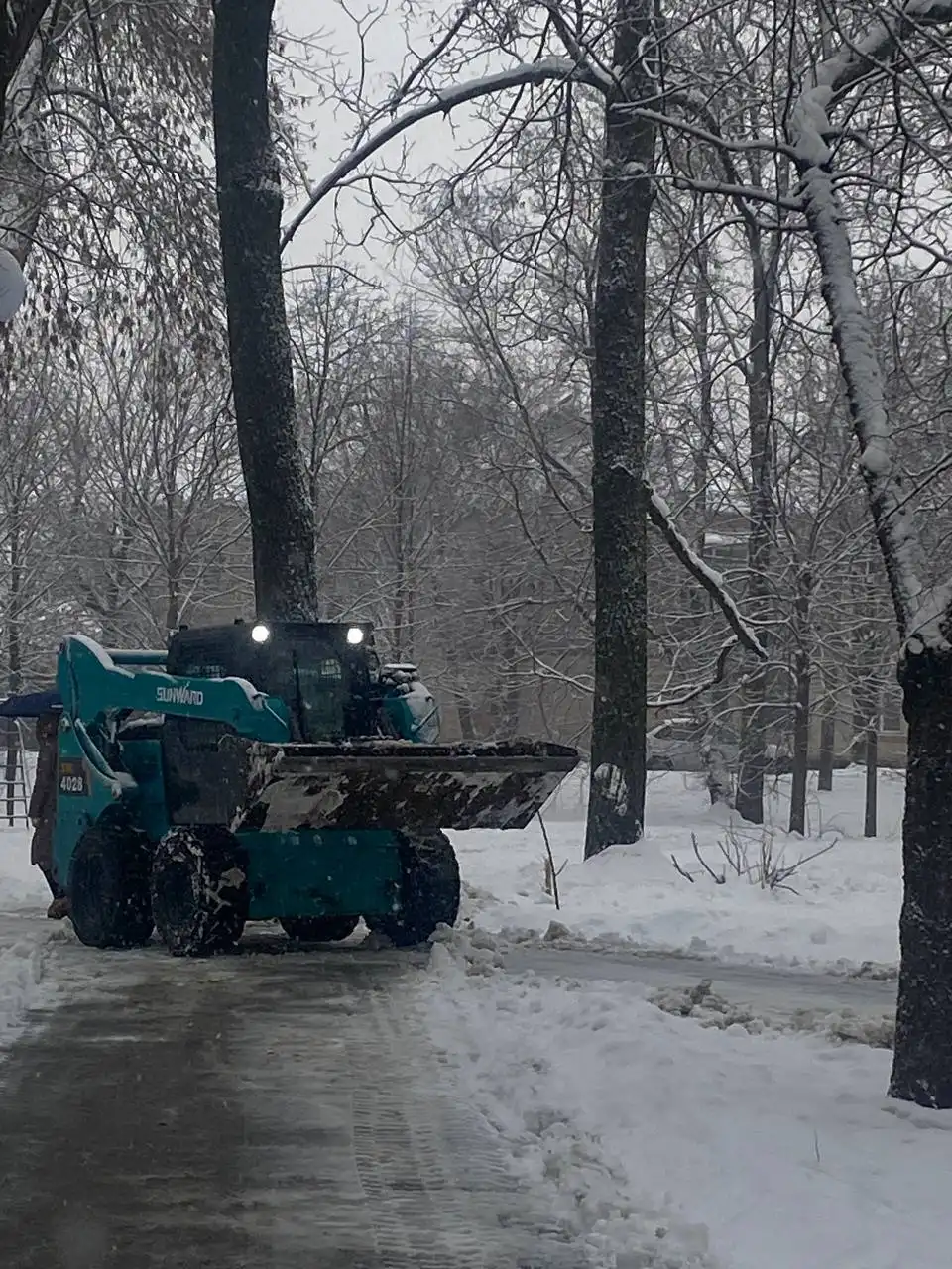 Услуги спецтехники по чистке снега - Спецтехника (Услуги) в Краснодар