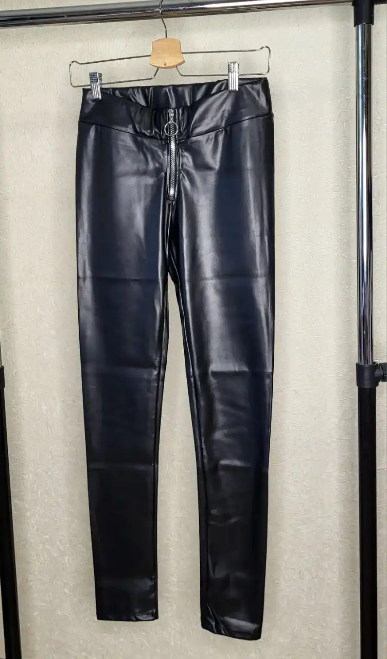 Лосины - брюки из экокожи новые размер L