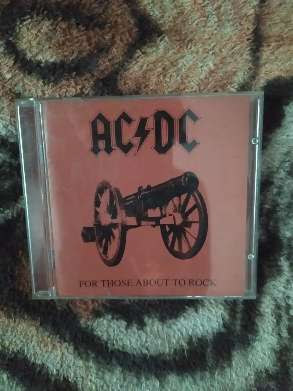 Продажа СД дисков с различной музыкой