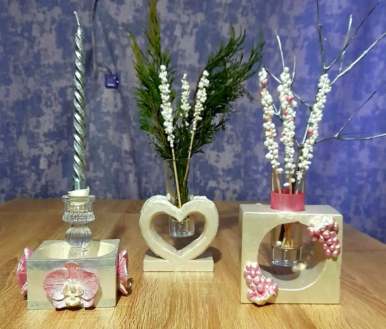 Подсвечники из гипса и ароматное мыло ручной работы