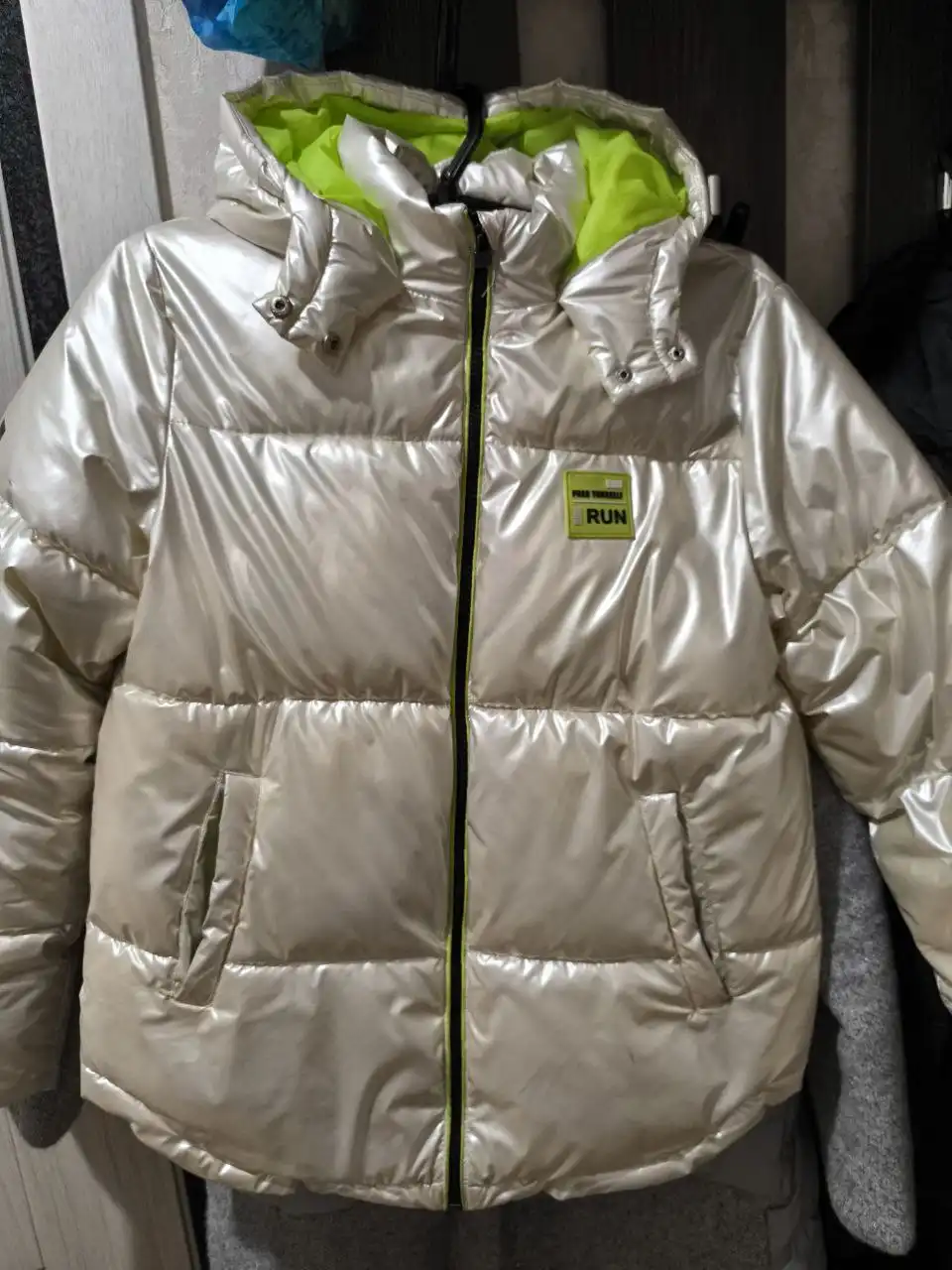 Продам пуховик для подростка женский