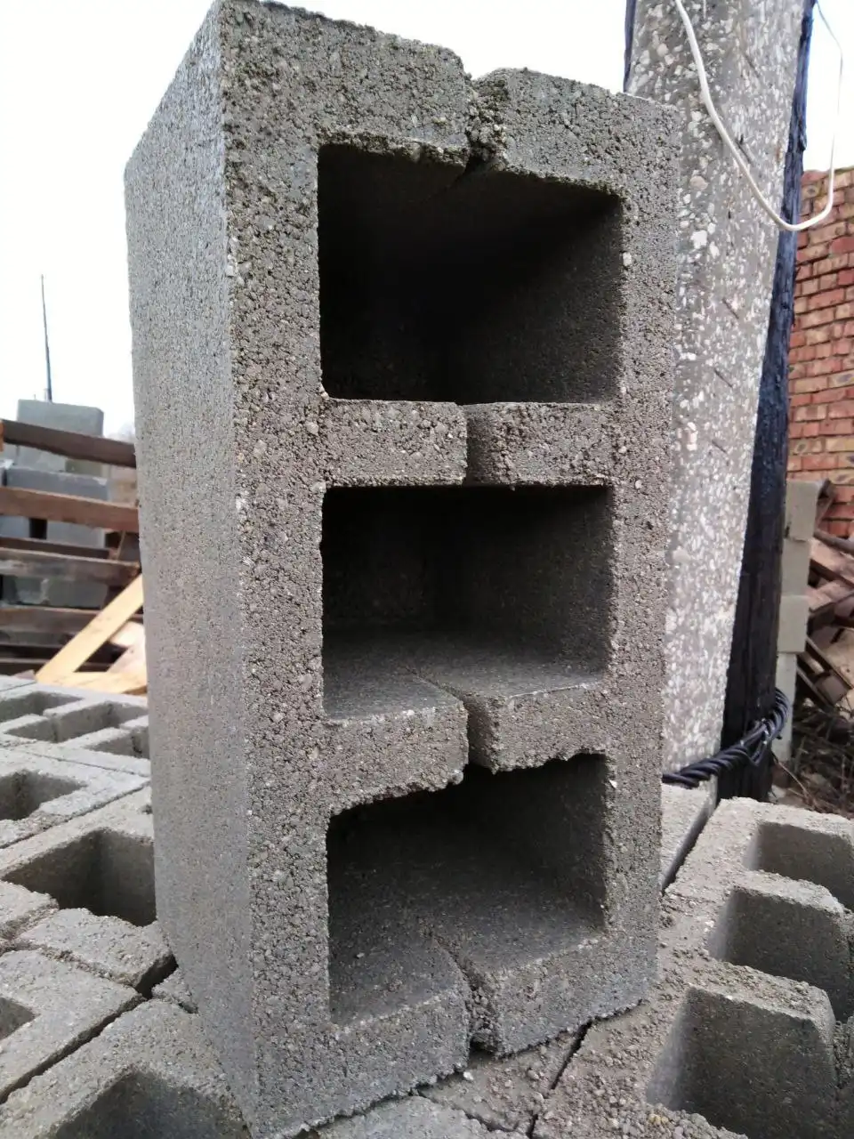 Строительные материалы: стеновые блоки, тротуарная плитка, цемент - Строительные материалы (Для дома и дачи) в Самара