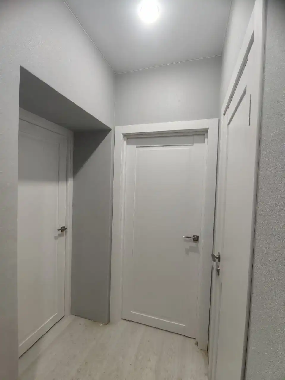 Установка межкомнатных и входной двери с облагораживанием косяка - Монтаж дверей (Услуги) в Самара