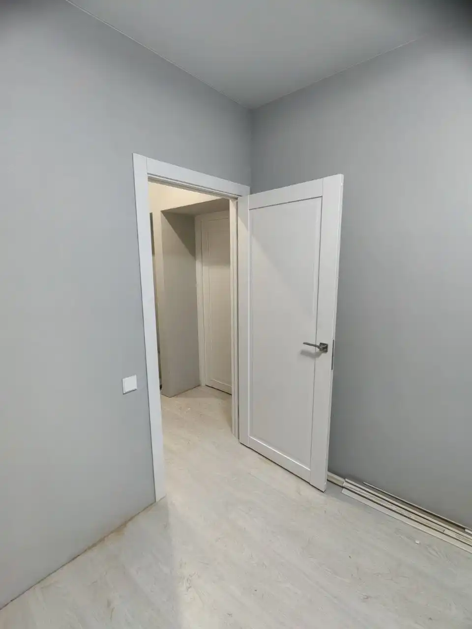 Установка межкомнатных и входной двери с облагораживанием косяка - Монтаж дверей (Услуги) в Самара