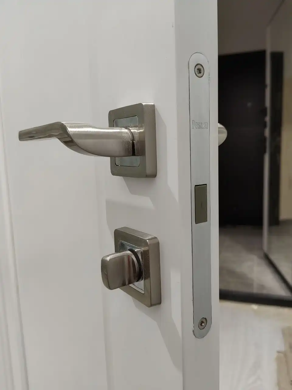 Установка межкомнатных и входной двери с облагораживанием косяка - Монтаж дверей (Услуги) в Самара