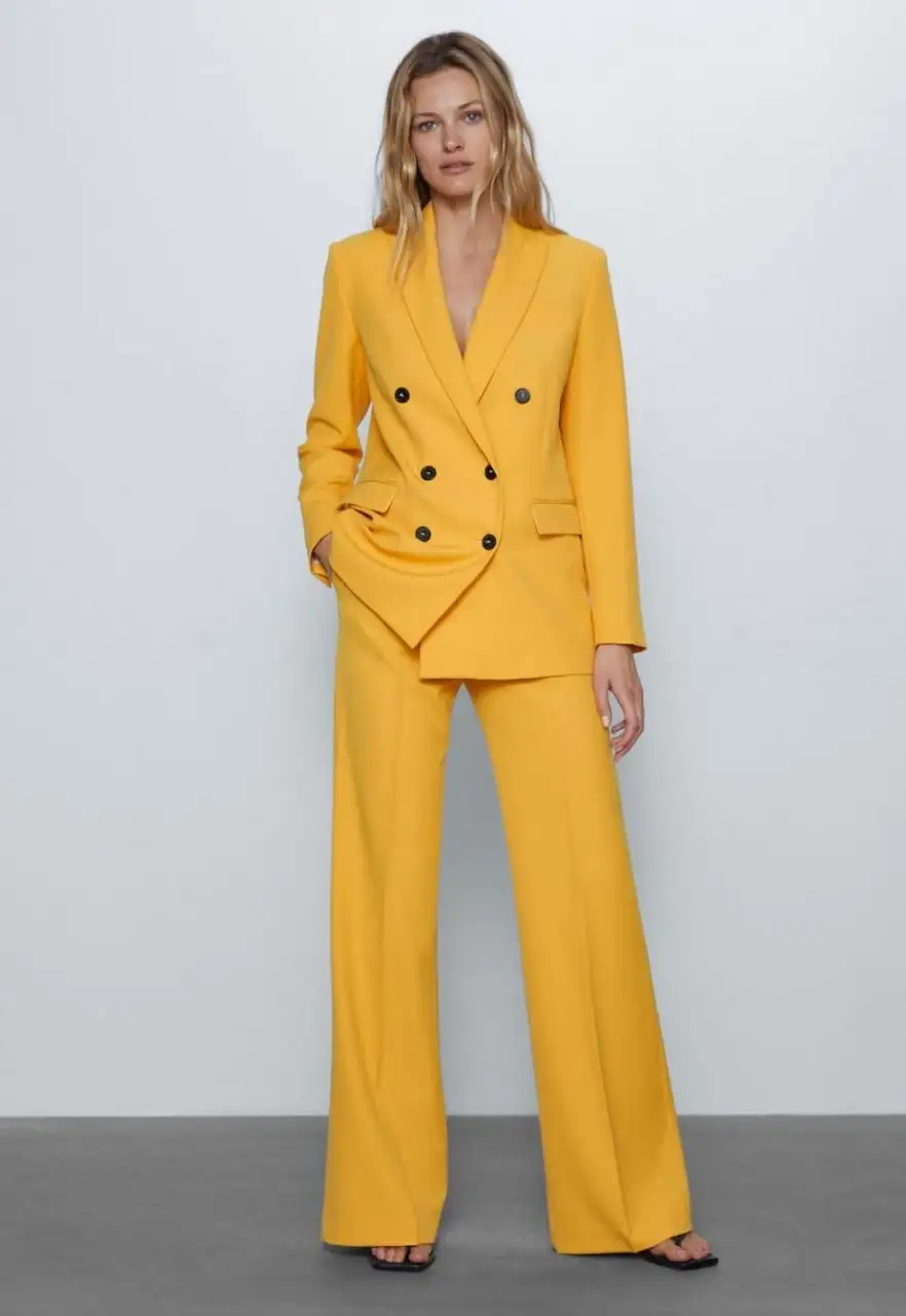 Брючный костюм женский Zara XS - Женская одежда (Одежда) в Самара